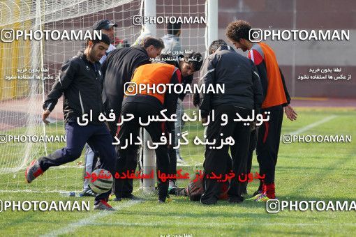 1049334, جلسه تمرینی تیم فوتبال پرسپولیس, 1390/09/13, , تهران, ورزشگاه شهید درفشی فر