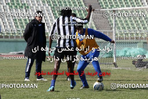 1049464, Tehran, , Esteghlal Football Team Training Session on 2011/12/11 at Shahid Dastgerdi Stadium