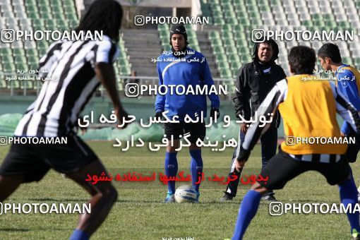 1049466, Tehran, , Esteghlal Football Team Training Session on 2011/12/11 at Shahid Dastgerdi Stadium