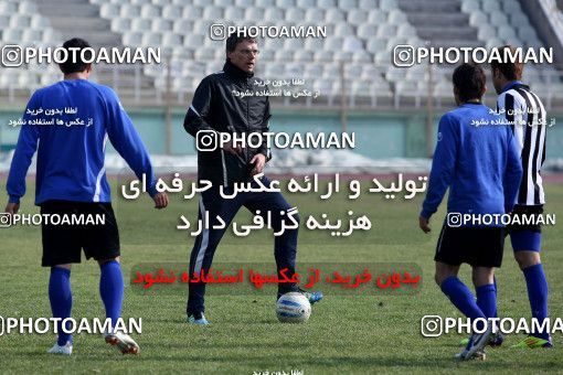 1049524, Tehran, , Esteghlal Football Team Training Session on 2011/12/16 at Shahid Dastgerdi Stadium