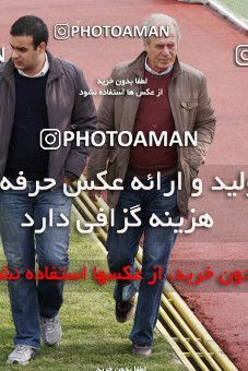 1050036, Tehran, , Persepolis Football Team Training Session on 2011/12/25 at Derafshifar Stadium
