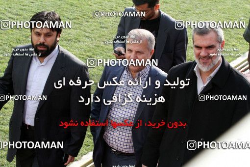 1050008, Tehran, , Persepolis Football Team Training Session on 2011/12/25 at Derafshifar Stadium