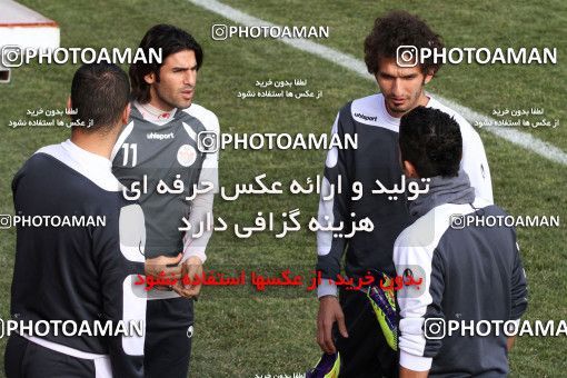 1050121, Tehran, , Persepolis Football Team Training Session on 2011/12/25 at Derafshifar Stadium