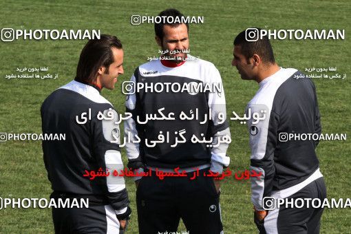 1050096, Tehran, , Persepolis Football Team Training Session on 2011/12/25 at Derafshifar Stadium