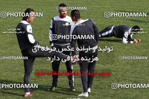 1050028, Tehran, , Persepolis Football Team Training Session on 2011/12/25 at Derafshifar Stadium