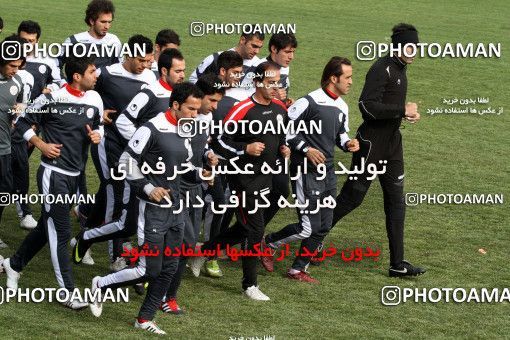 1050079, Tehran, , Persepolis Football Team Training Session on 2011/12/25 at Derafshifar Stadium