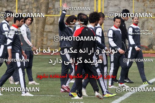 1050078, Tehran, , Persepolis Football Team Training Session on 2011/12/25 at Derafshifar Stadium