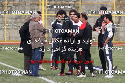 1050107, Tehran, , Persepolis Football Team Training Session on 2011/12/25 at Derafshifar Stadium