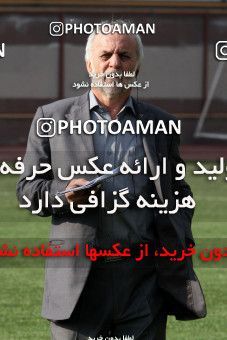 1050102, Tehran, , Persepolis Football Team Training Session on 2011/12/25 at Derafshifar Stadium