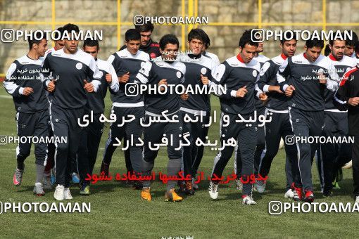 1050178, Tehran, , Persepolis Football Team Training Session on 2011/12/25 at Derafshifar Stadium