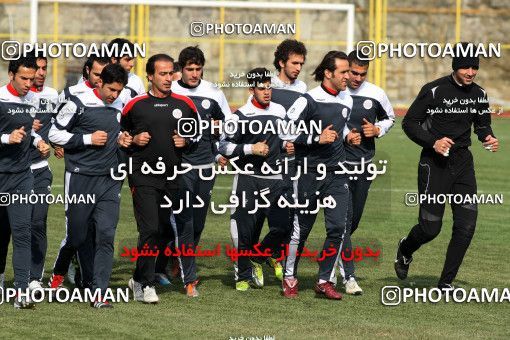1050163, Tehran, , Persepolis Football Team Training Session on 2011/12/25 at Derafshifar Stadium