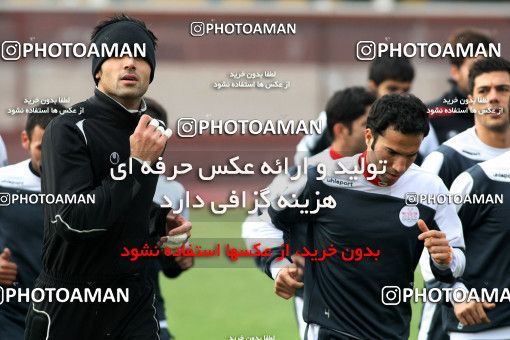 1050168, Tehran, , Persepolis Football Team Training Session on 2011/12/25 at Derafshifar Stadium