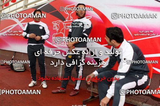 1050326, Tehran, , Persepolis Football Team Training Session on 2012/01/01 at Derafshifar Stadium