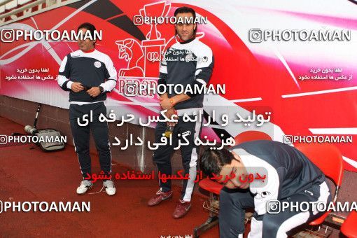 1050327, Tehran, , Persepolis Football Team Training Session on 2012/01/01 at Derafshifar Stadium
