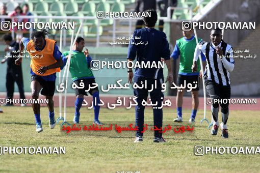 1051710, Tehran, , Esteghlal Football Team Training Session on 2012/01/13 at Shahid Dastgerdi Stadium