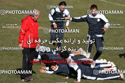 1051784, Tehran, , Persepolis Football Team Training Session on 2012/01/13 at Derafshifar Stadium