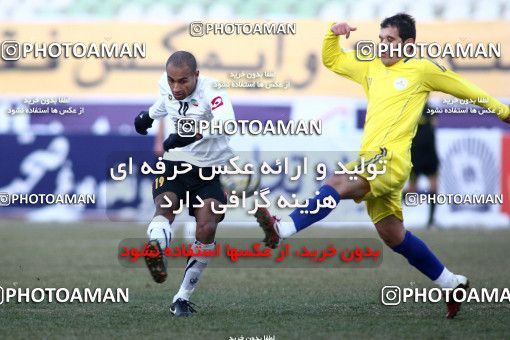 1052549, Tehran, [*parameter:4*], لیگ برتر فوتبال ایران، Persian Gulf Cup، Week 22، Second Leg، Naft Tehran 0 v 1 Sepahan on 2012/01/25 at Shahid Dastgerdi Stadium