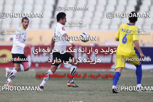 1052793, Tehran, [*parameter:4*], لیگ برتر فوتبال ایران، Persian Gulf Cup، Week 22، Second Leg، Naft Tehran 0 v 1 Sepahan on 2012/01/25 at Shahid Dastgerdi Stadium
