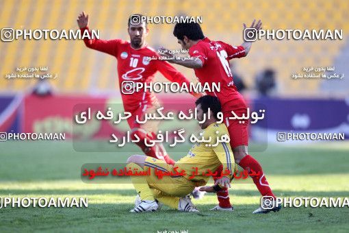 1053552, Tehran, [*parameter:4*], لیگ برتر فوتبال ایران، Persian Gulf Cup، Week 24، Second Leg، Naft Tehran 1 v 1 Tractor Sazi on 2012/02/03 at Shahid Dastgerdi Stadium