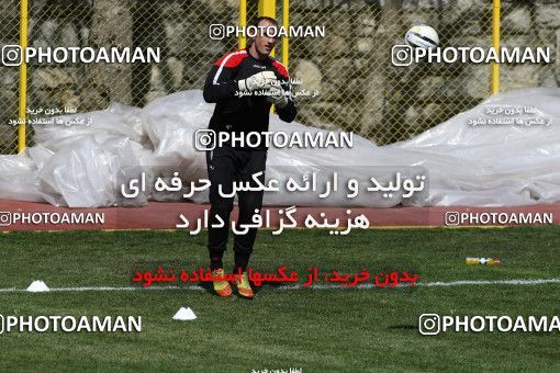 1056670, جلسه تمرینی تیم فوتبال پرسپولیس, 1390/12/19, , تهران, ورزشگاه شهید درفشی فر
