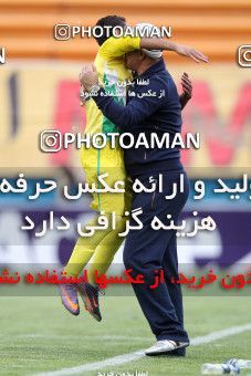 1057461, Tehran, [*parameter:4*], لیگ برتر فوتبال ایران، Persian Gulf Cup، Week 29، Second Leg، Rah Ahan 2 v 0 Mes Kerman on 2012/04/06 at Ekbatan Stadium