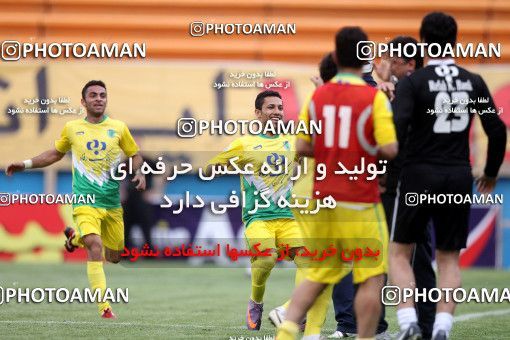 1057524, Tehran, [*parameter:4*], لیگ برتر فوتبال ایران، Persian Gulf Cup، Week 29، Second Leg، Rah Ahan 2 v 0 Mes Kerman on 2012/04/06 at Ekbatan Stadium