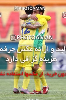 1057259, Tehran, [*parameter:4*], لیگ برتر فوتبال ایران، Persian Gulf Cup، Week 29، Second Leg، Rah Ahan 2 v 0 Mes Kerman on 2012/04/06 at Ekbatan Stadium