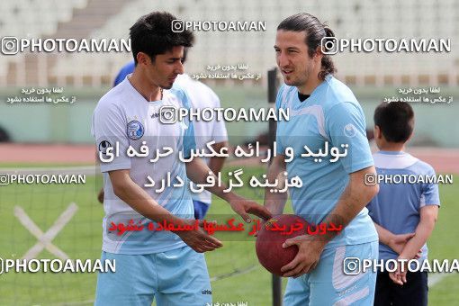 1057577, Tehran, , Esteghlal Football Team Training Session on 2012/04/06 at Shahid Dastgerdi Stadium