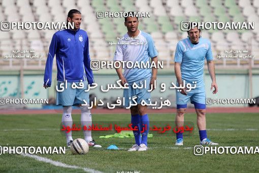 1057588, Tehran, , Esteghlal Football Team Training Session on 2012/04/06 at Shahid Dastgerdi Stadium