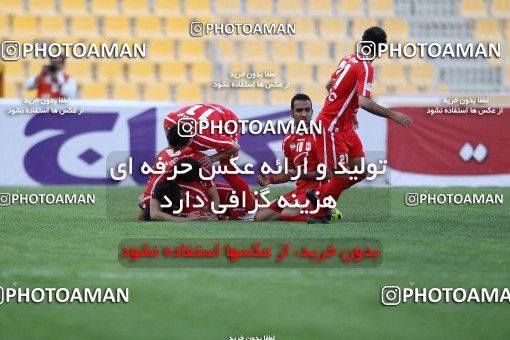 1058379, Tehran, [*parameter:4*], لیگ برتر فوتبال ایران، Persian Gulf Cup، Week 31، Second Leg، Rah Ahan 0 v 1 Tractor Sazi on 2012/04/22 at Takhti Stadium