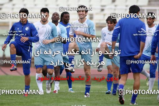 1059298, Tehran, , Esteghlal Football Team Training Session on 2012/04/30 at Shahid Dastgerdi Stadium