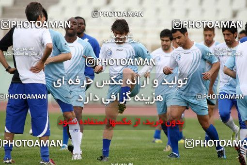 1059271, Tehran, , Esteghlal Football Team Training Session on 2012/04/30 at Shahid Dastgerdi Stadium