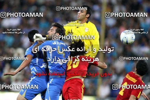1061283, Tehran, Iran, لیگ برتر فوتبال ایران، Persian Gulf Cup، Week 2، First Leg، Esteghlal 1 v 2 Foulad Khouzestan on 2010/07/31 at Azadi Stadium