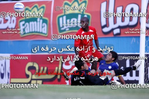 1062073, Tehran, [*parameter:4*], لیگ برتر فوتبال ایران، Persian Gulf Cup، Week 2، First Leg، Naft Tehran 3 v 1 Shahrdari Tabriz on 2010/08/01 at Ekbatan Stadium