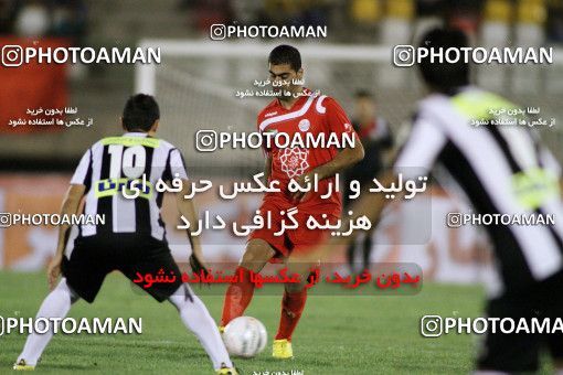 1062169, Qom, Iran, لیگ برتر فوتبال ایران، Persian Gulf Cup، Week 2، First Leg، Saba Qom 2 v 1 Persepolis on 2010/08/01 at Yadegar-e Emam Stadium Qom
