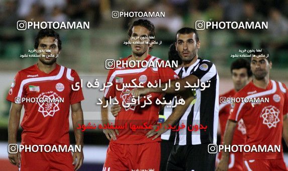 1062165, Qom, Iran, لیگ برتر فوتبال ایران، Persian Gulf Cup، Week 2، First Leg، Saba Qom 2 v 1 Persepolis on 2010/08/01 at Yadegar-e Emam Stadium Qom