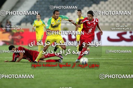 1064658, Tehran, [*parameter:4*], لیگ برتر فوتبال ایران، Persian Gulf Cup، Week 6، First Leg، Persepolis 3 v 2 Rah Ahan on 2010/08/19 at Azadi Stadium