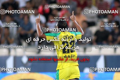 1065053, Tehran, [*parameter:4*], لیگ برتر فوتبال ایران، Persian Gulf Cup، Week 6، First Leg، Persepolis 3 v 2 Rah Ahan on 2010/08/19 at Azadi Stadium