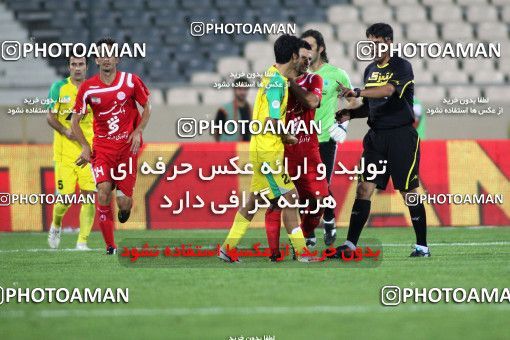 1064880, Tehran, [*parameter:4*], لیگ برتر فوتبال ایران، Persian Gulf Cup، Week 6، First Leg، Persepolis 3 v 2 Rah Ahan on 2010/08/19 at Azadi Stadium