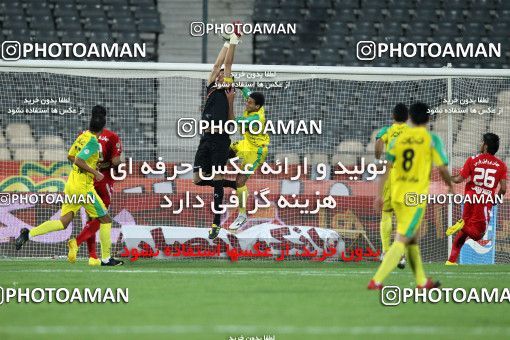 1065127, Tehran, [*parameter:4*], لیگ برتر فوتبال ایران، Persian Gulf Cup، Week 6، First Leg، Persepolis 3 v 2 Rah Ahan on 2010/08/19 at Azadi Stadium