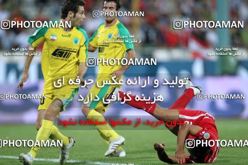 1065226, Tehran, [*parameter:4*], لیگ برتر فوتبال ایران، Persian Gulf Cup، Week 6، First Leg، Persepolis 3 v 2 Rah Ahan on 2010/08/19 at Azadi Stadium
