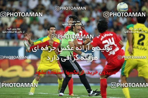 1065217, Tehran, [*parameter:4*], لیگ برتر فوتبال ایران، Persian Gulf Cup، Week 6، First Leg، Persepolis 3 v 2 Rah Ahan on 2010/08/19 at Azadi Stadium