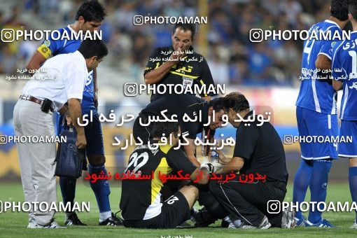 1065773, لیگ برتر فوتبال ایران، Persian Gulf Cup، Week 6، First Leg، 2010/08/22، Tehran، Shahid Dastgerdi Stadium، Naft Tehran 0 - 0 Esteghlal