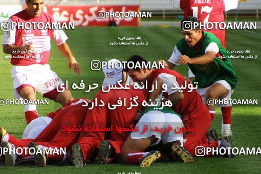1068111, Tehran, [*parameter:4*], لیگ برتر فوتبال ایران، Persian Gulf Cup، Week 26، Second Leg، Persepolis 1 v 0 Fajr-e Sepasi Shiraz on 2002/05/28 at Azadi Stadium