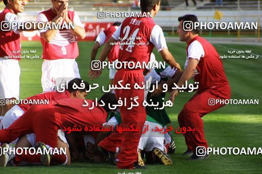1068088, Tehran, [*parameter:4*], لیگ برتر فوتبال ایران، Persian Gulf Cup، Week 26، Second Leg، Persepolis 1 v 0 Fajr-e Sepasi Shiraz on 2002/05/28 at Azadi Stadium