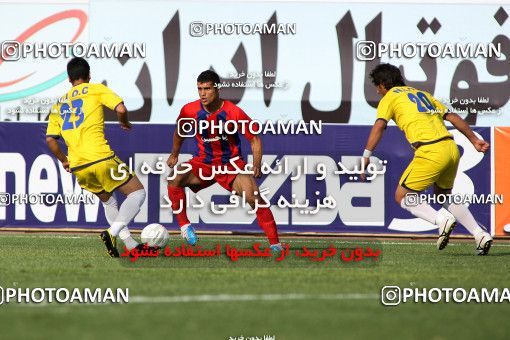 1067849, Tehran, [*parameter:4*], لیگ برتر فوتبال ایران، Persian Gulf Cup، Week 3، First Leg، Steel Azin 1 v 1 Naft Tehran on 2010/08/06 at Shahid Dastgerdi Stadium
