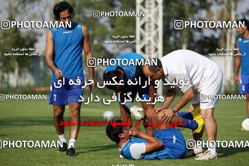 1070056, Tehran, , Esteghlal Football Team Training Session on 2010/08/13 at زمین شماره 3 ورزشگاه آزادی