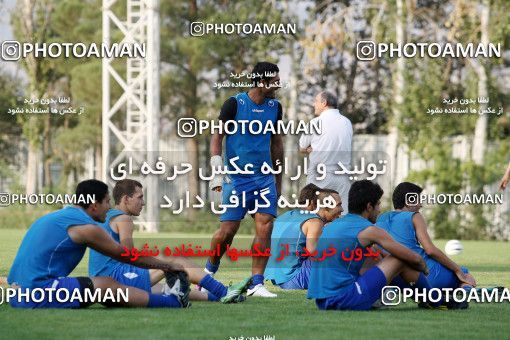 1070043, Tehran, , Esteghlal Football Team Training Session on 2010/08/13 at زمین شماره 3 ورزشگاه آزادی