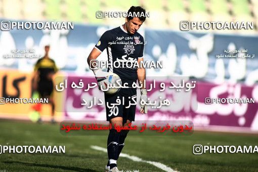 1071299, Tehran, [*parameter:4*], لیگ برتر فوتبال ایران، Persian Gulf Cup، Week 9، First Leg، Naft Tehran 0 v 0 Sepahan on 2010/09/17 at Shahid Dastgerdi Stadium