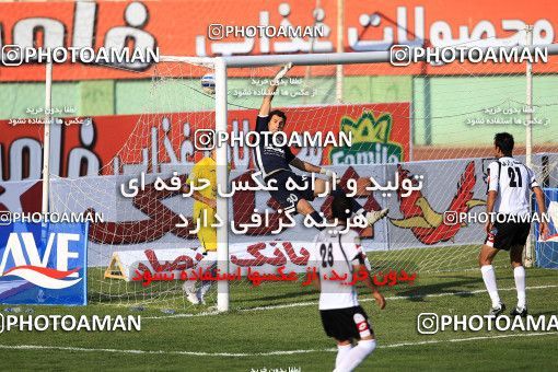 1071437, Tehran, [*parameter:4*], لیگ برتر فوتبال ایران، Persian Gulf Cup، Week 9، First Leg، Naft Tehran 0 v 0 Sepahan on 2010/09/17 at Shahid Dastgerdi Stadium